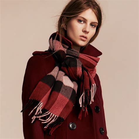 burberry pashmina check dots scharf military red|Burberry Classic Check Cashmere Scarf .